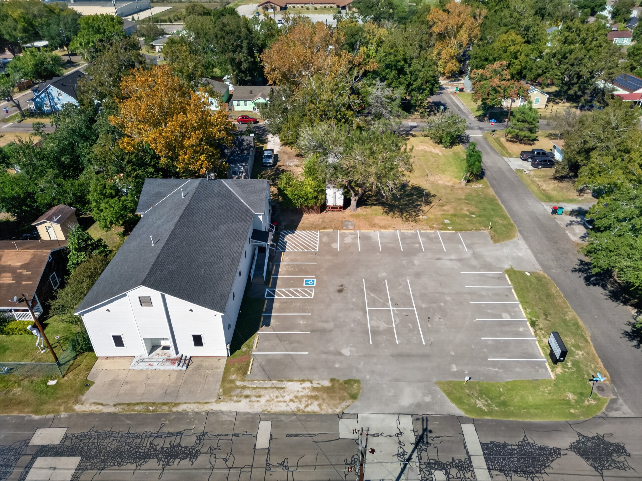 Exterior or aerial property photo 3