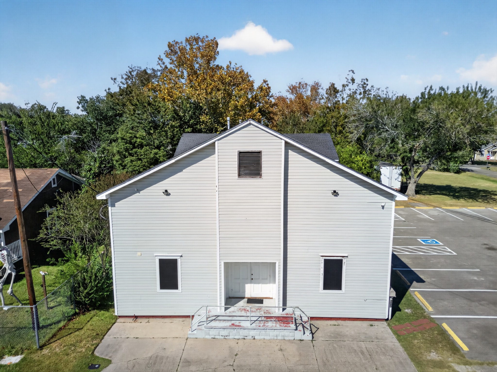 Exterior or aerial property photo 10