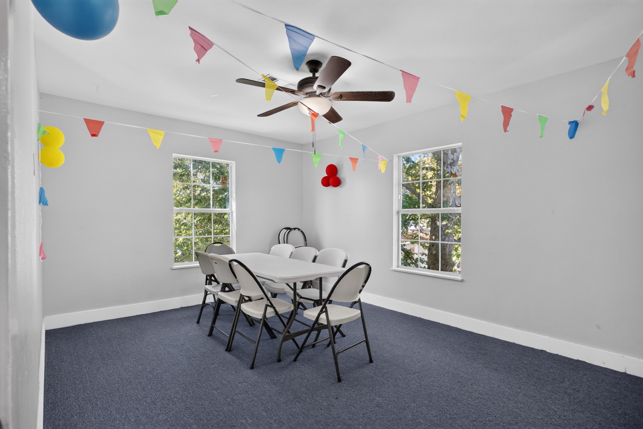 Classroom or ministry room photo 3