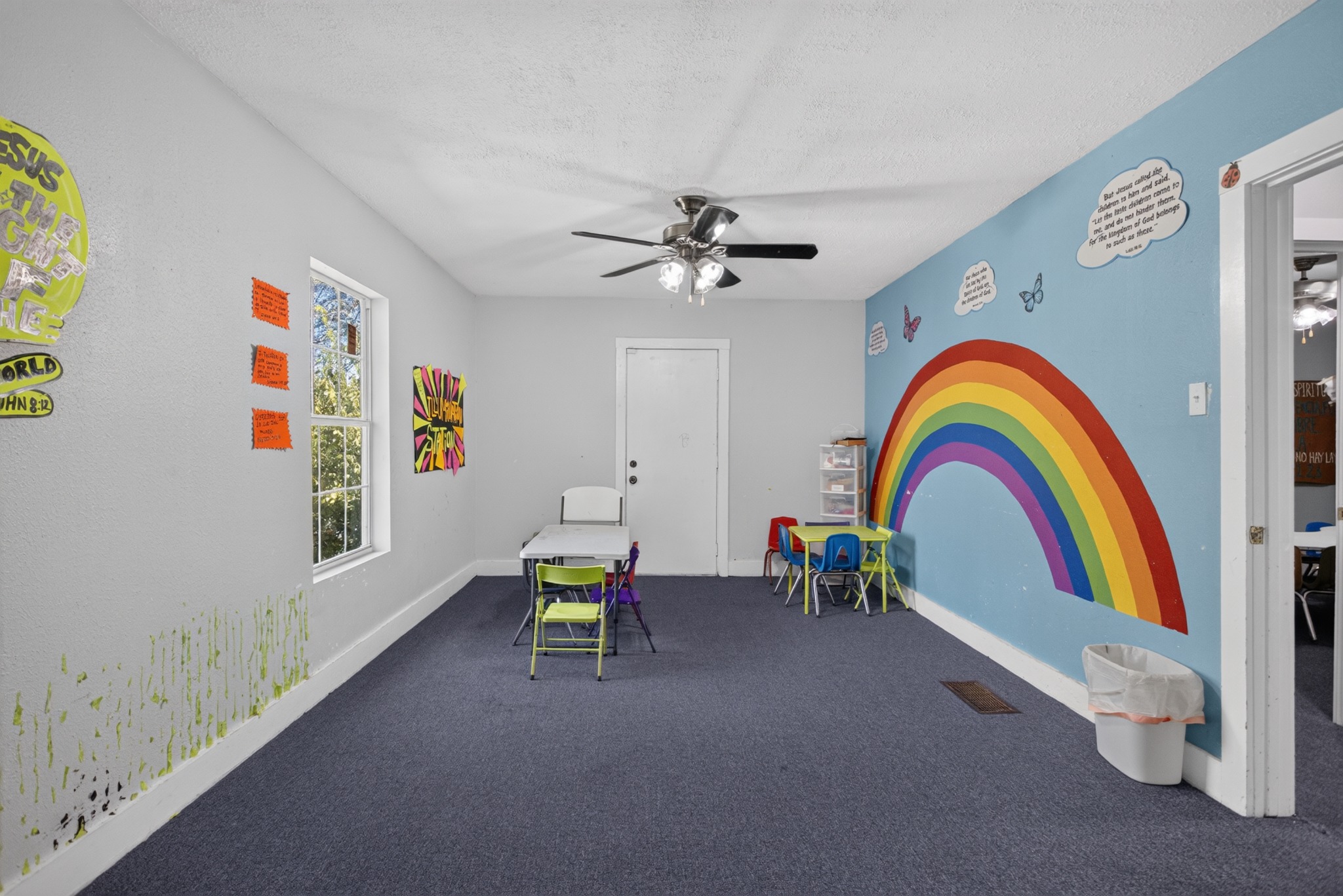 Classroom or ministry room photo 10